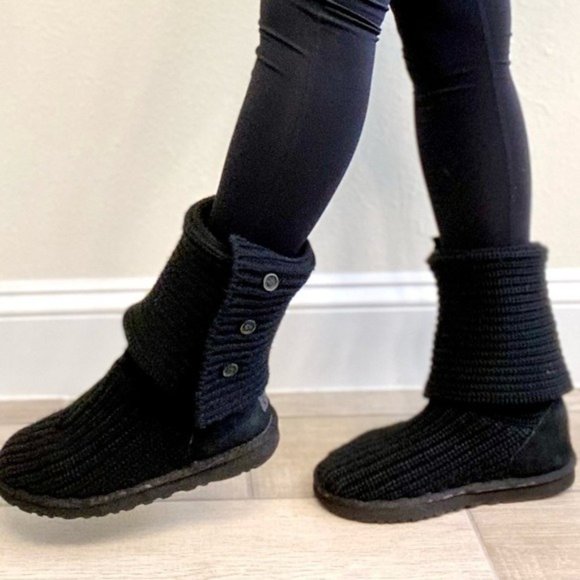UGG Classic Cardy Black Knit Boots - Picture 3 of 15